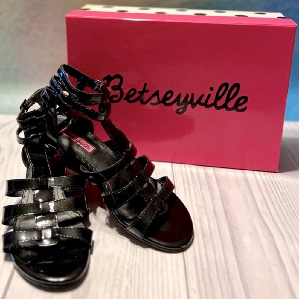 Betsey Johnson Black Patent Wedge Sandals